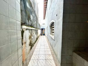 Image 10 - 923345