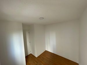 Image 21 - 923361