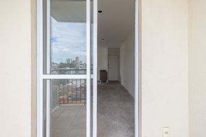 Image 9 - 923369