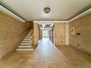 Image 15 - 923374