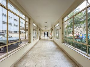 Image 16 - 923374