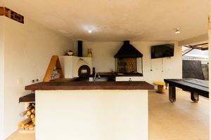 Image 28 - 923430