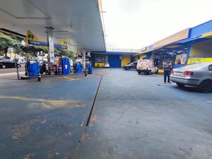 Image 17 - 923432