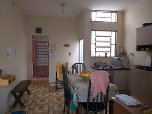 Image 17 - 923437