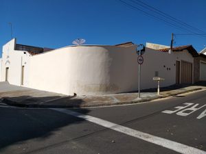 Image 2 - 923437