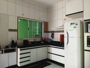 Image 20 - 923438