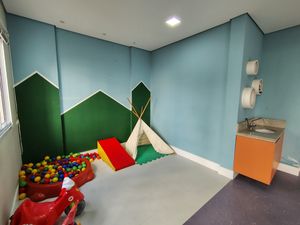Image 19 - 923447