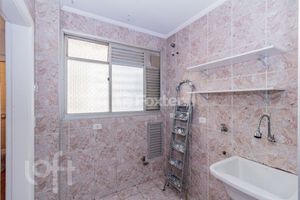 Image 19 - 923448