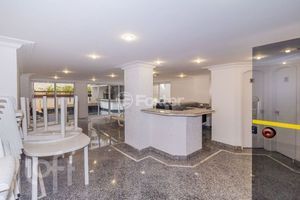 Image 11 - 923448