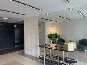 Image 31 - 923451