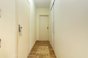 Image 4 - 923454
