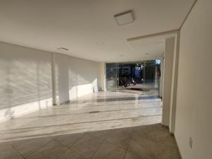 Image 11 - 923461