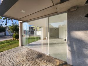 Image 21 - 923461
