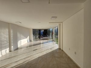 Image 8 - 923461