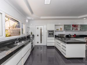 Image 31 - 923469