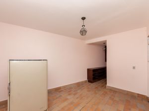 Image 36 - 923472