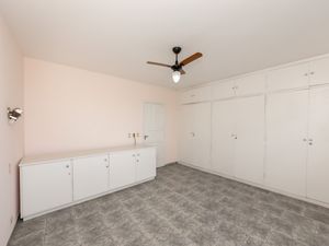 Image 19 - 923472