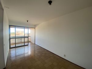 Image 4 - 923479