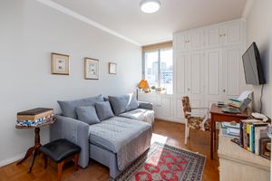 Image 21 - 923491
