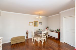 Image 7 - 923491