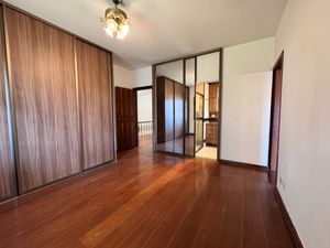 Image 35 - 923494
