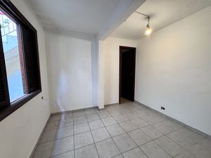 Image 32 - 923494