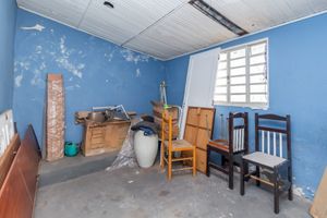 Image 28 - 923495