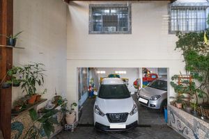 Image 33 - 923498