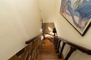 Image 29 - 923498