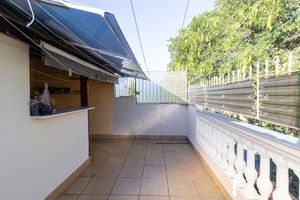 Image 31 - 923498