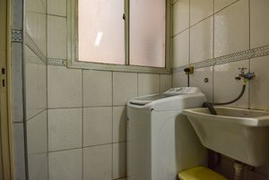 Image 32 - 923502