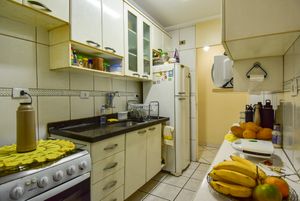 Image 28 - 923502