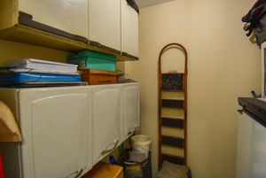 Image 30 - 923502