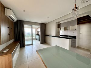 Image 22 - 923503