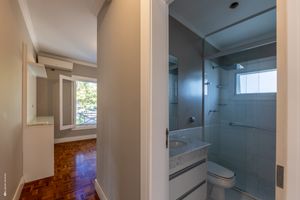 Image 44 - 923515