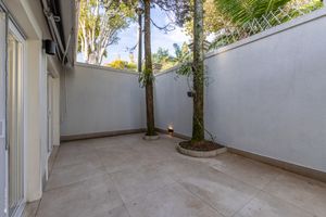Image 18 - 923515
