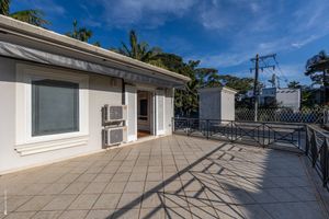 Image 35 - 923515
