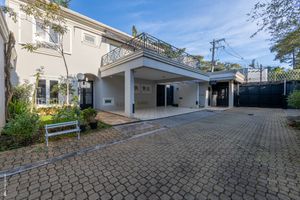 Image 3 - 923515