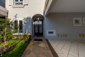 Image 4 - 923515