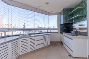 Image 15 - 923516