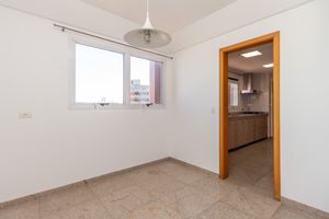 Image 39 - 923516