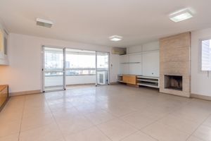 Image 4 - 923516