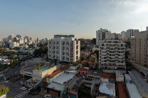 Image 23 - 923522