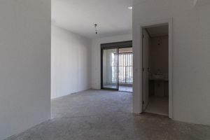 Image 32 - 923523