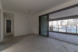 Image 21 - 923523