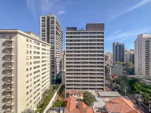Image 15 - 923528