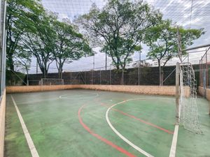 Image 18 - 923530