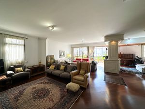Image 4 - 923531