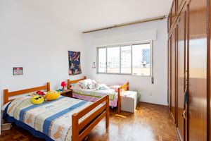 Image 21 - 923532