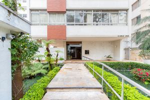 Image 34 - 923532